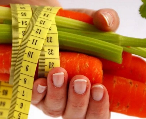 Отчего на диете болит голова