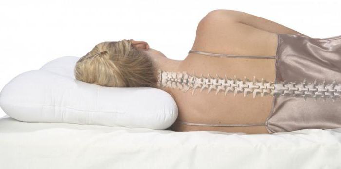 полезно ли спать без подушки для позвоночника