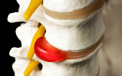 болит спина в области ночью